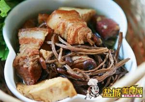 盐城美食网推荐-茶树菇炖红烧肉
