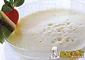 白色岛屿鸡尾酒
