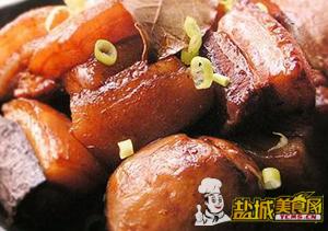 五花肉烧芋仔