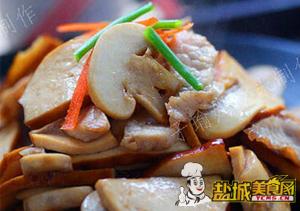 盐城美食网晚餐推荐—豆腐干蘑菇炒肉片