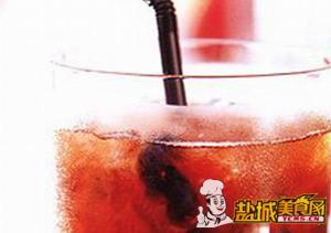 可人草莓鸡尾酒