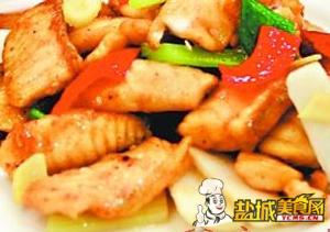 盐城美食网晚餐推荐—土豆饼西芹炒生鱼柳
