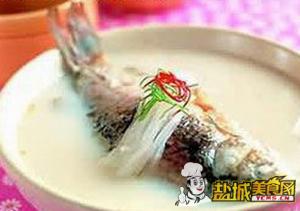 奶汤鲫鱼