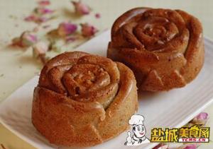玫瑰造型香蕉蛋糕