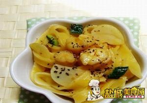 蒜味鲜贝胡萝卜面(图)