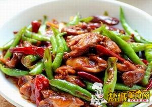 青椒辣酱炒鸡腿肉(图)