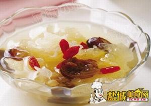 红枣银耳汤(图)