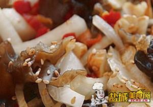 凉拌杏仁洋葱木耳(图)