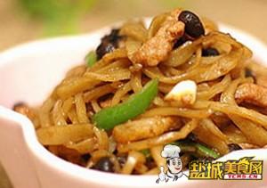 小炒鱼面(图)