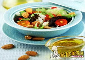 大杏仁双耳沙拉(图)