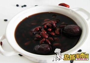 黑豆红枣甜汤(图)