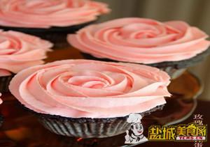 玫瑰花纸杯蛋糕(图)