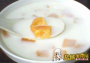 木瓜炖牛奶
