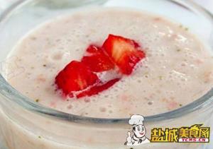 草莓薏仁酸奶