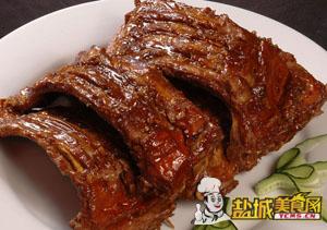 卤排骨