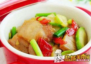 剁椒五花肉炒西葫芦