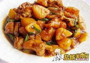 土豆焖鸡块