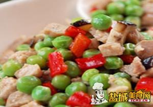 青豌豆炒肉丁