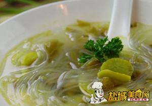 酸菜蚕豆粉丝汤