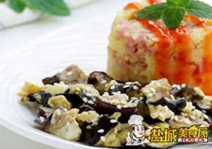 蘑菇烘蛋配奶香火腿土豆泥